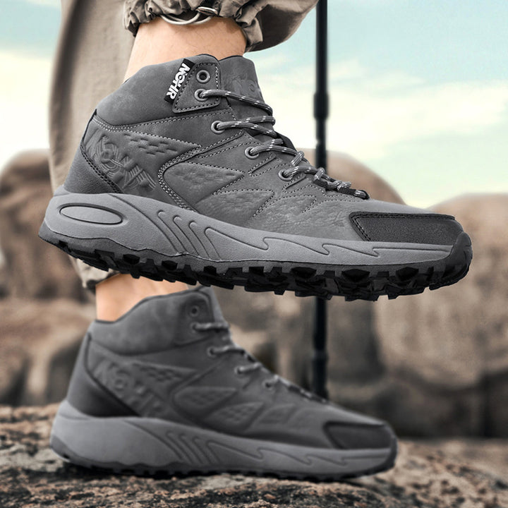 Men's robust water-repellent trekking boots with medium shaft height and slip-resistant profile sole Mune Fashion