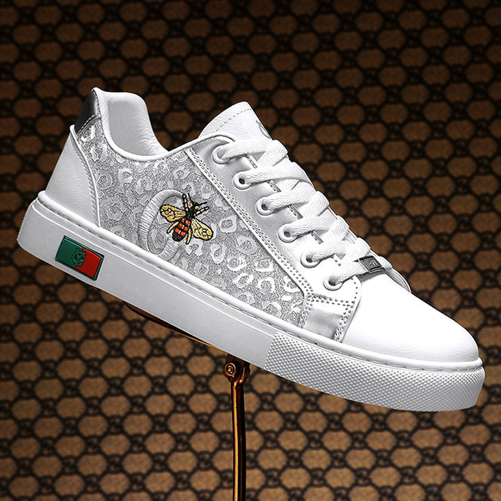 Women's fashionable platform sneakers with embroidered bee appliqué and discreet animal embossing Mune Fashion