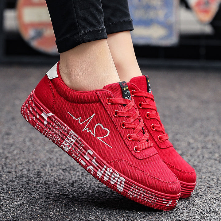 Women's nan canvas sneakers with decorative printed platform sole and heart line embroidery Mune Fashion