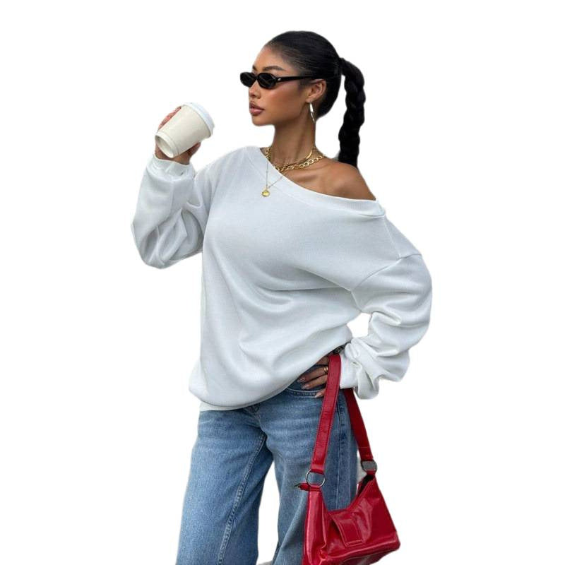 Women's Oversize Off-Shoulder Sweatshirt with Wide Cut and Diagonal Neckline Mune Fashion