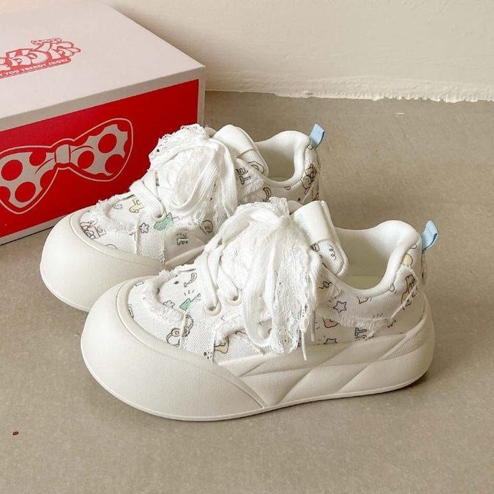Women's sporty casual sneakers with unique animal motifs and practical lacing details Mune Fashion