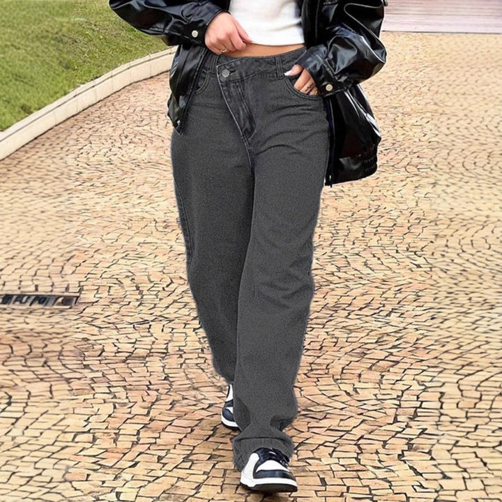 Women high-waisted loose-fitting jeans with wide legs and asymmetrical button placket Mune Fashion