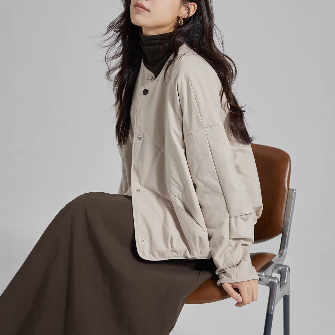 Women’s fashionable transitional jacket with casual cut Mune Fashion