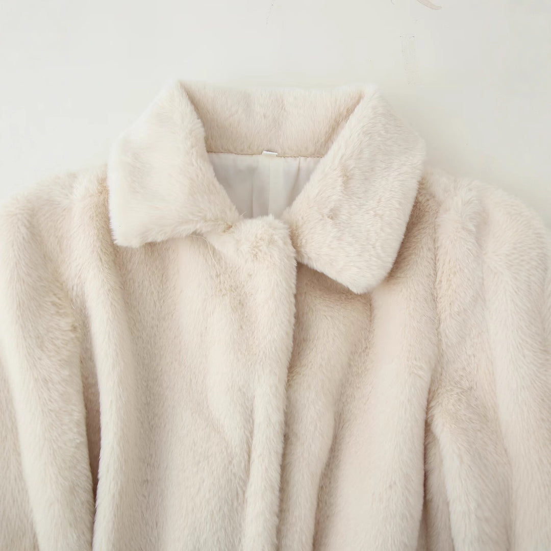 Women's short coat made of cuddly faux fur with shirt collar and tie belt Mune Fashion