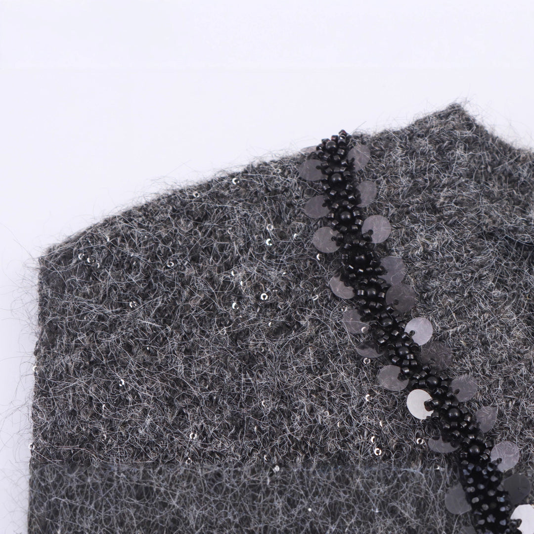 Women's Sleeveless Mohair-Look Knitted Vest with V-Neck and Decorative Sequins Mune Fashion