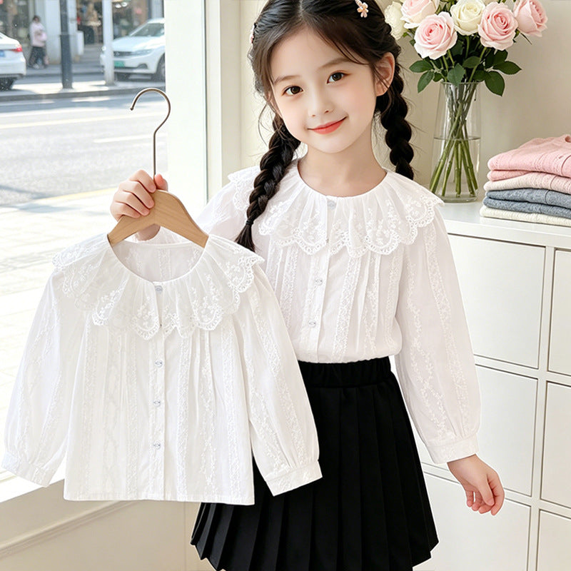 Girl's blouse with romantic lace collar and intricate design Mune Fashion