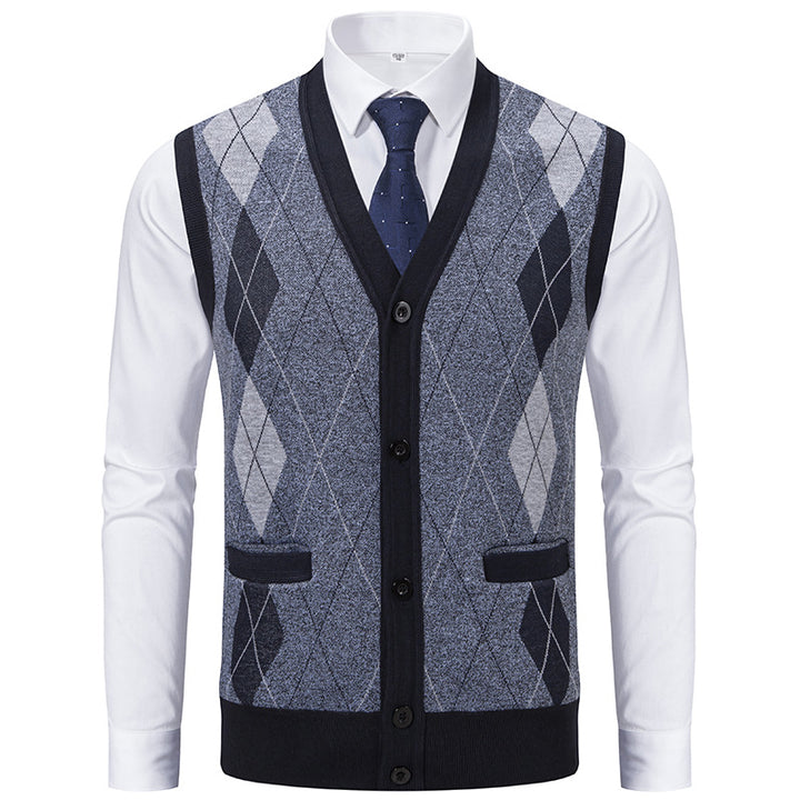 Men's fine knit vest with V-neck, diamond pattern, and patch pockets Mune Fashion