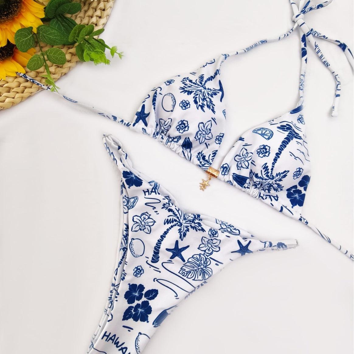 Women's bikini set with sophisticated polka dot design and adjustable halter Mune Fashion