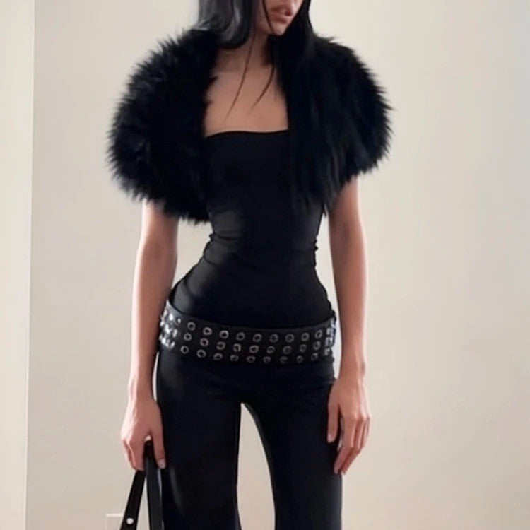 Ladies Short Faux Fur Shoulder Bolero with Voluminous Round Collar Mune Fashion