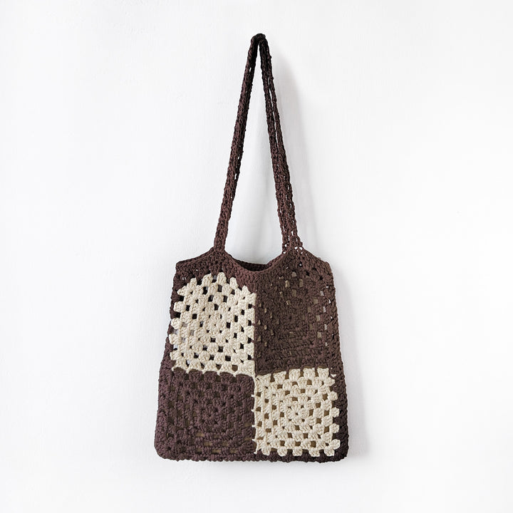 Women's crocheted tote bag with original square pattern Mune Fashion