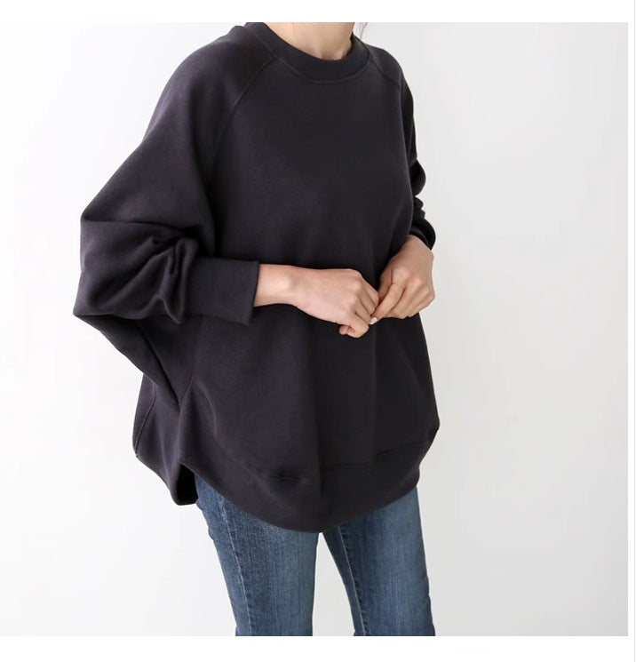 Women Oversize Sweatshirt with Raglan Sleeves, Rounded Hem and Side Slits Mune Fashion