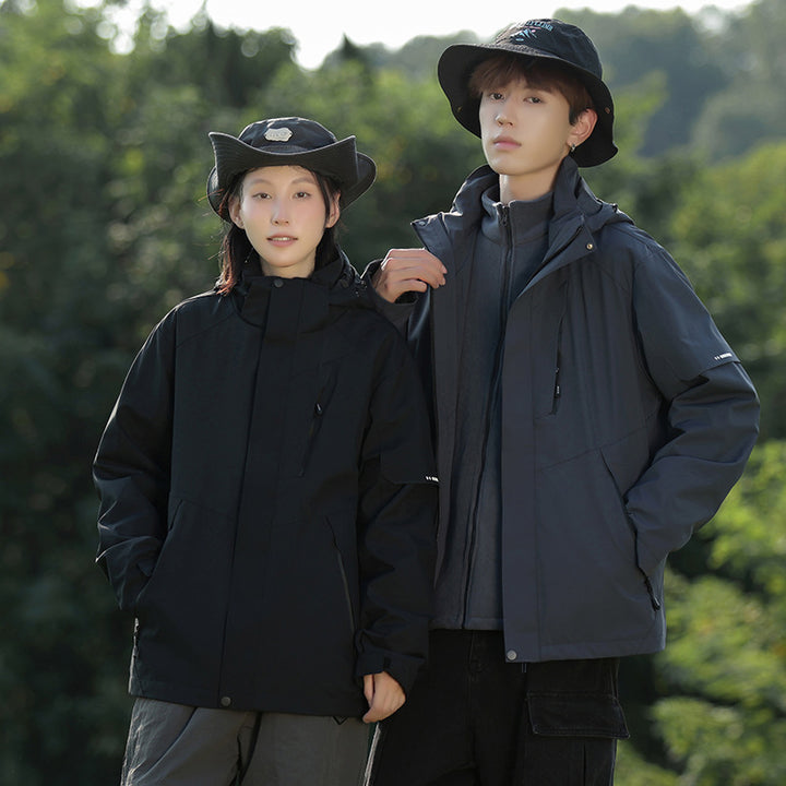 Women's trekking softshell parka with dual-layer membrane, welded seams, and adjustable hood Mune Fashion
