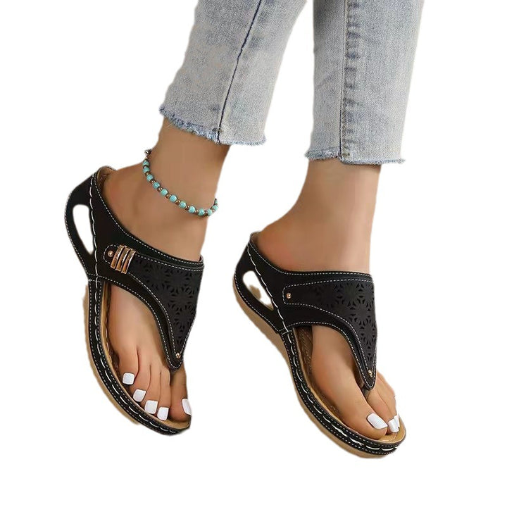 Women’s ergonomic orthopedic toe-post sandals with padded footbed Mune Fashion