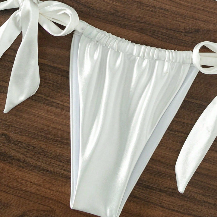 Women's Stylish Triangle Bikini with Bow Details Mune Fashion
