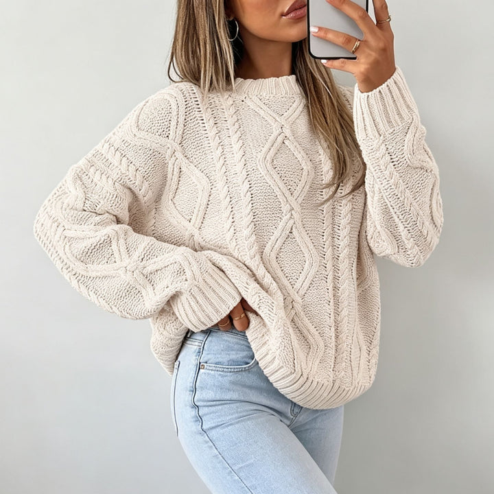 Women's Oversize Braided Knit Sweater with Cable Pattern and Round Neck Mune Fashion