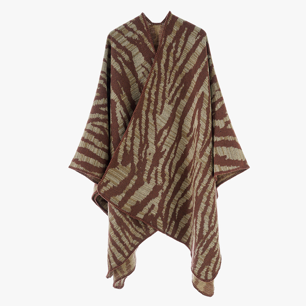 Ladies Rectangular Ruana-Overlay with Extravagant Animal-Jacquard and Open Draping Mune Fashion