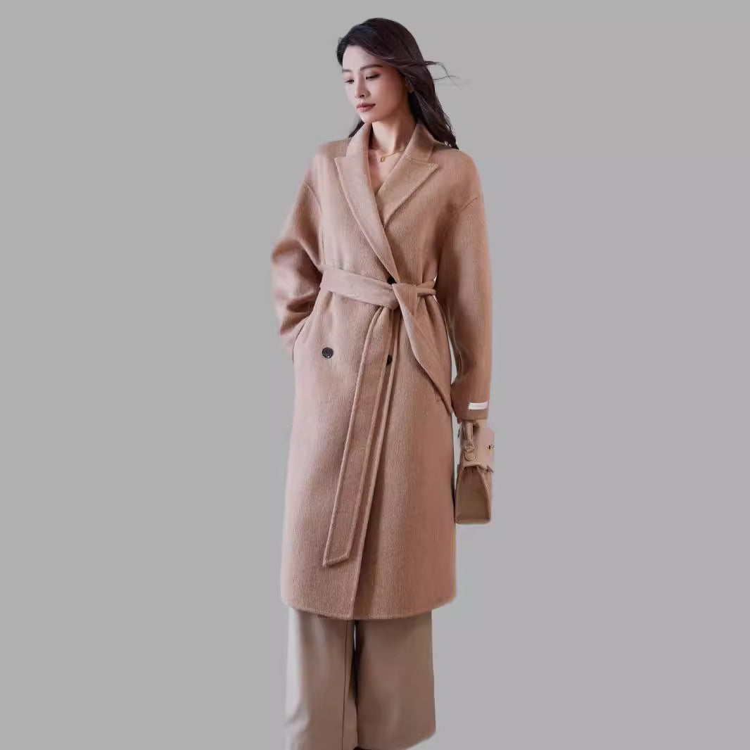 Women’s wool coat with tie belt and wide lapels Mune Fashion