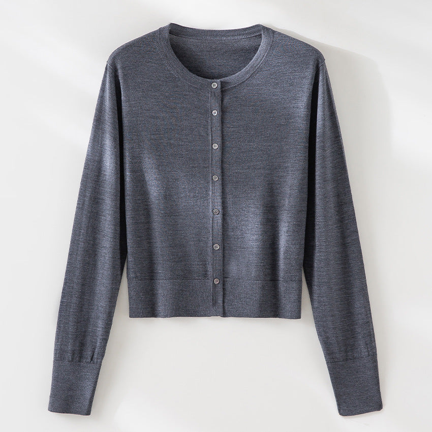 Women's light fine knit cardigan in cropped cut with round neck and continuous button placket Mune Fashion