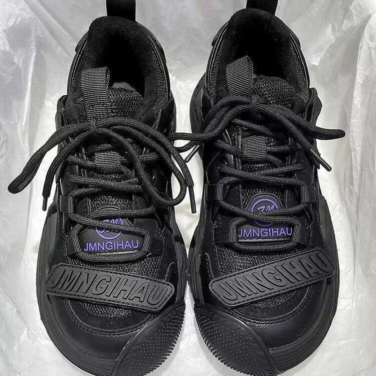 Women’s sporty sneakers with durable upper material and non-slip sole Mune Fashion