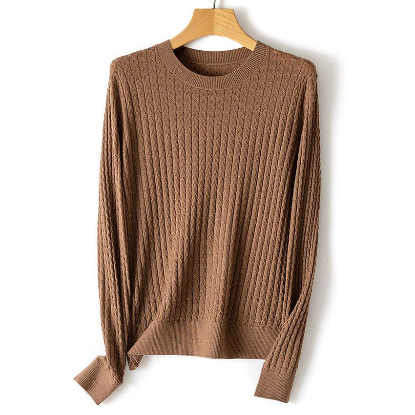 Women's fine knit sweater with cable knit pattern and round neckline Mune Fashion