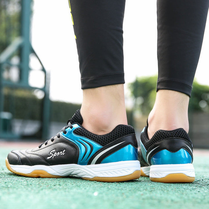 Men's nano lightweight indoor court shoe with non-marking rubber outsole, reinforced toe cap, and cushioning foam midsole Mune Fashion