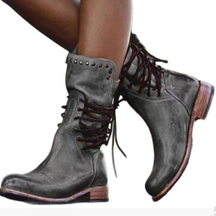 Women's lace-up boots in vintage look made of leatherette with studded details and low block heel Mune Fashion