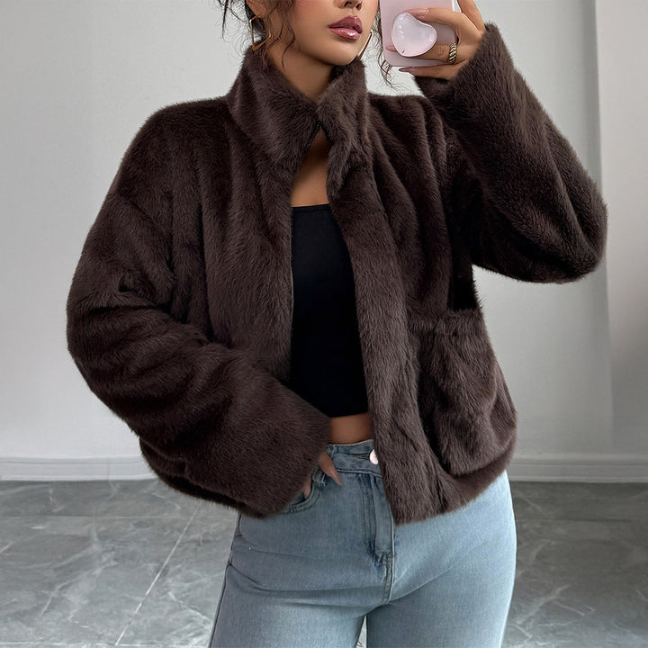 Women nan short faux fur blouson with stand-up collar, concealed zipper and patch pockets Mune Fashion