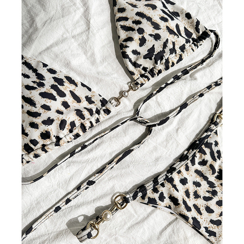 Women's Triangle Bikini with Fashionable Chain Details Mune Fashion