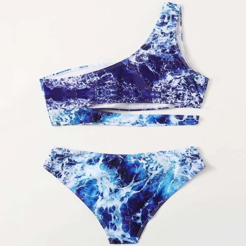Women's sport bikini with asymmetric cut and trendy water motif Mune Fashion