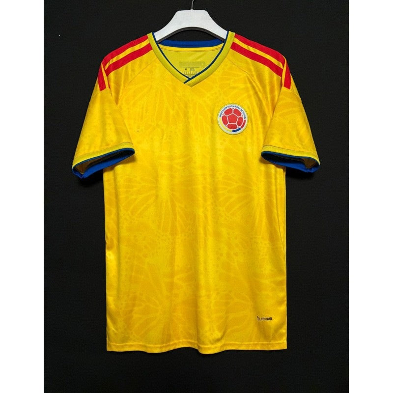Men's breathable performance soccer jersey with mesh inserts and embroidered Mune Fashion badge