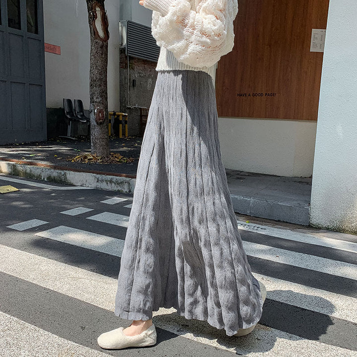Women's long, elegant knitted skirt with fine wave pattern Mune Fashion