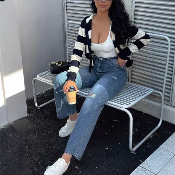 Women high-waisted Relaxed-Straight denim jeans with wide leg and subtle destroy details Mune Fashion