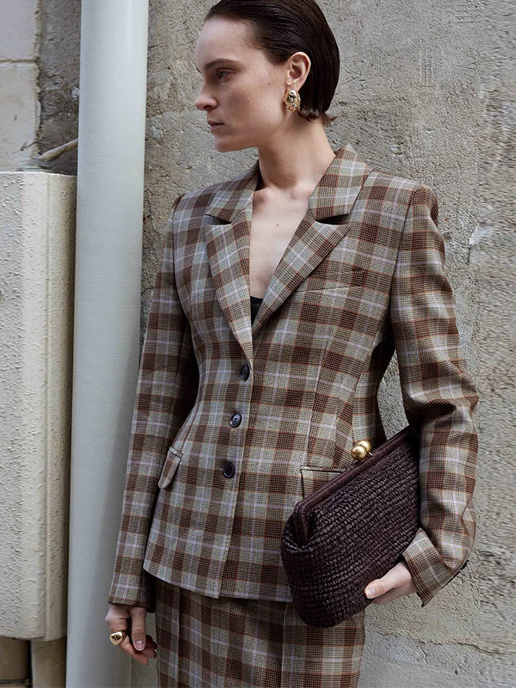 Women's Checkered Blazer and Mini Skirt Set with Tailored Silhouette and Peplum Mune Fashion