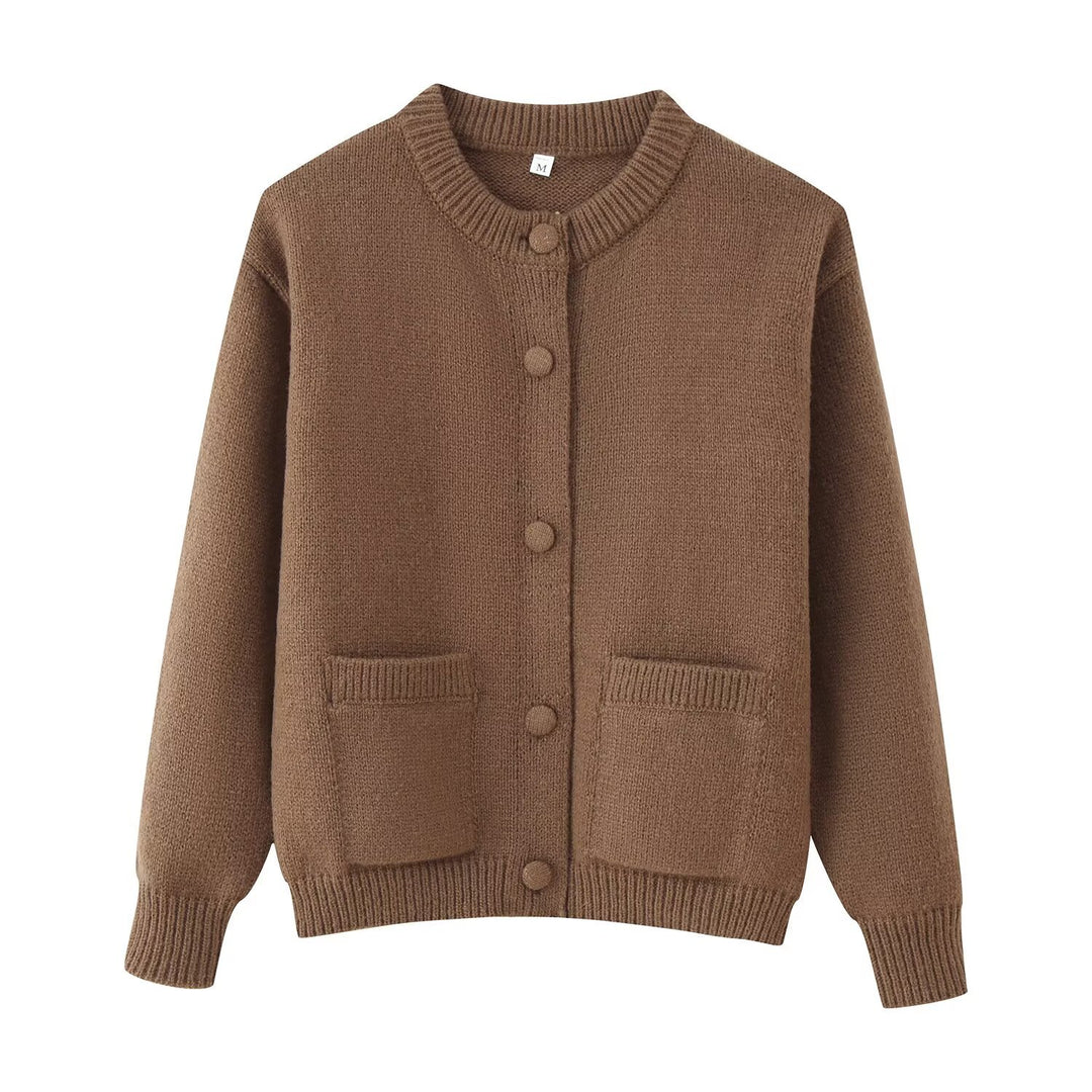 Ladies fine knit cardigan with round neck, patch pockets and boxy silhouette Mune Fashion