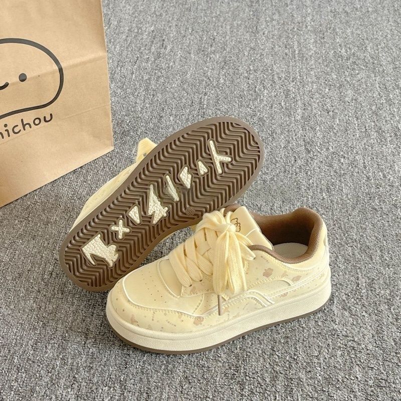Women Trendy Casual Sneakers with Innovative Design and Comfortable Sole Mune Fashion