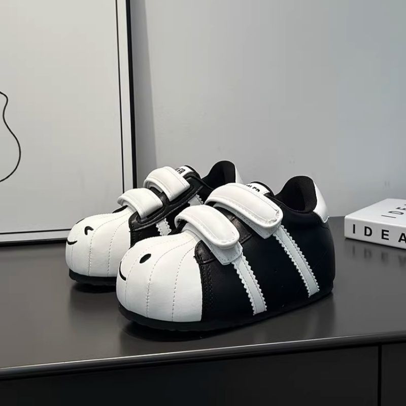 Women Comfortable Kids Sneaker with Cute Animal Motif and Practical Velcro Closure Mune Fashion