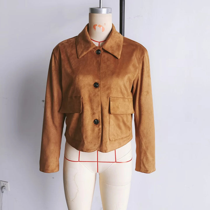 Women's cropped shirt jacket made of microfiber velour with large flap pockets Mune Fashion