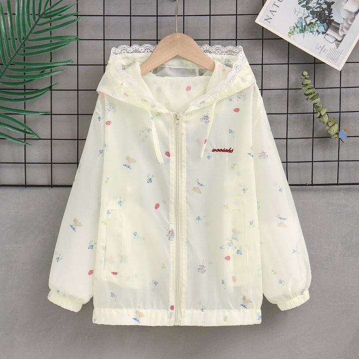 Women nan lightweight hooded summer jacket with lace trim, delicate allover print and zipper Mune Fashion