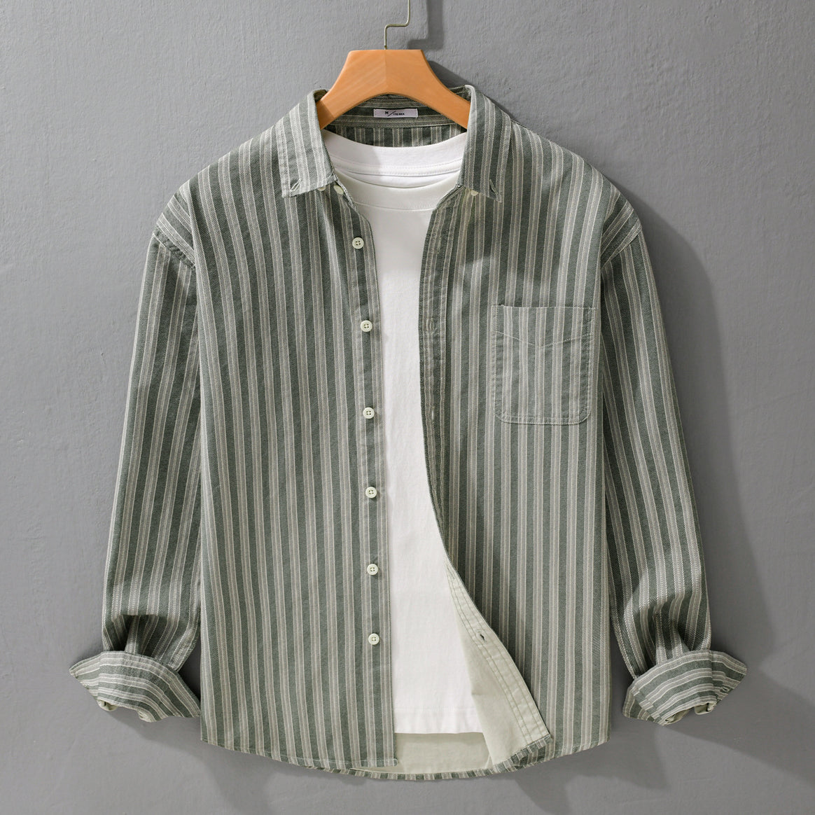 Men's shirt with button-down collar made of breathable linen-cotton blend in relaxed fit Mune Fashion
