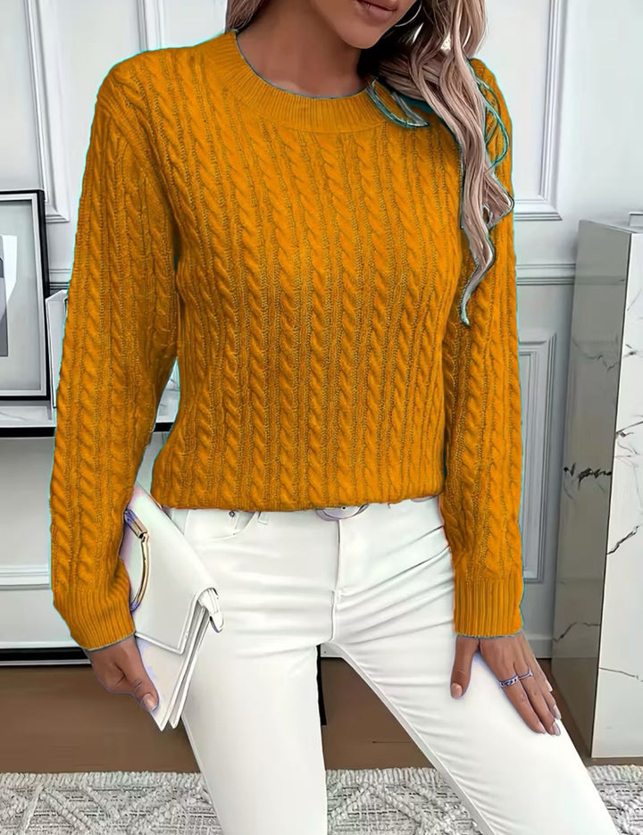 Women’s Short Cut Cable Knit Sweater with Round Neck Mune Fashion