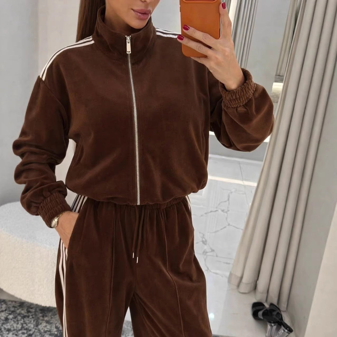 Women's luxurious velvet tracksuit set with stand-up collar and drawstring Mune Fashion