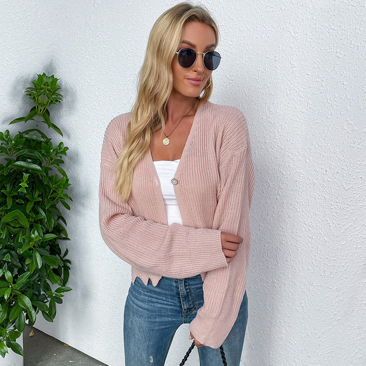 Women's Short Cut Fine Knit Cardigan with V-Neck and Wave Hem Mune Fashion