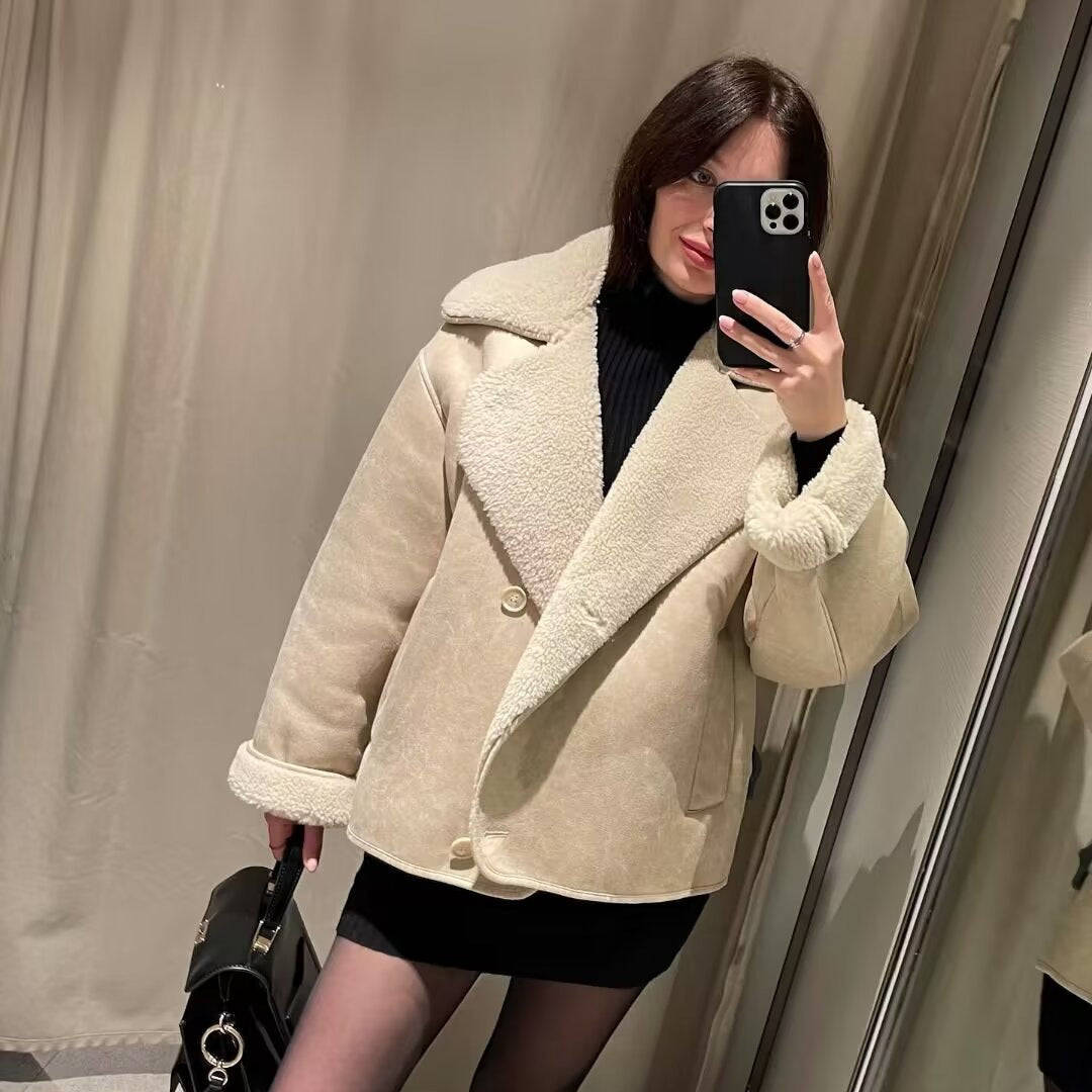 Women's short velour-look jacket with teddy collar and concealed button placket Mune Fashion