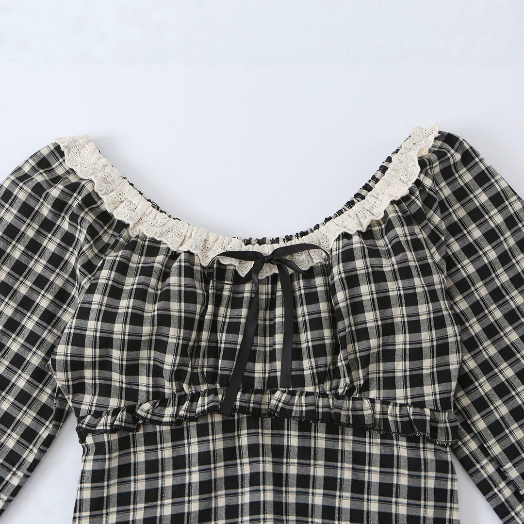 Women Checked Cropped Blouse with Square Neck, Lace Trim and Gathered Waist Mune Fashion