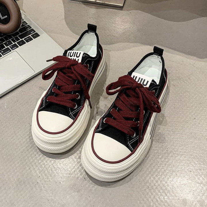 Women's Canvas Sneakers with Contrasting Details and Comfortable Laces Mune Fashion