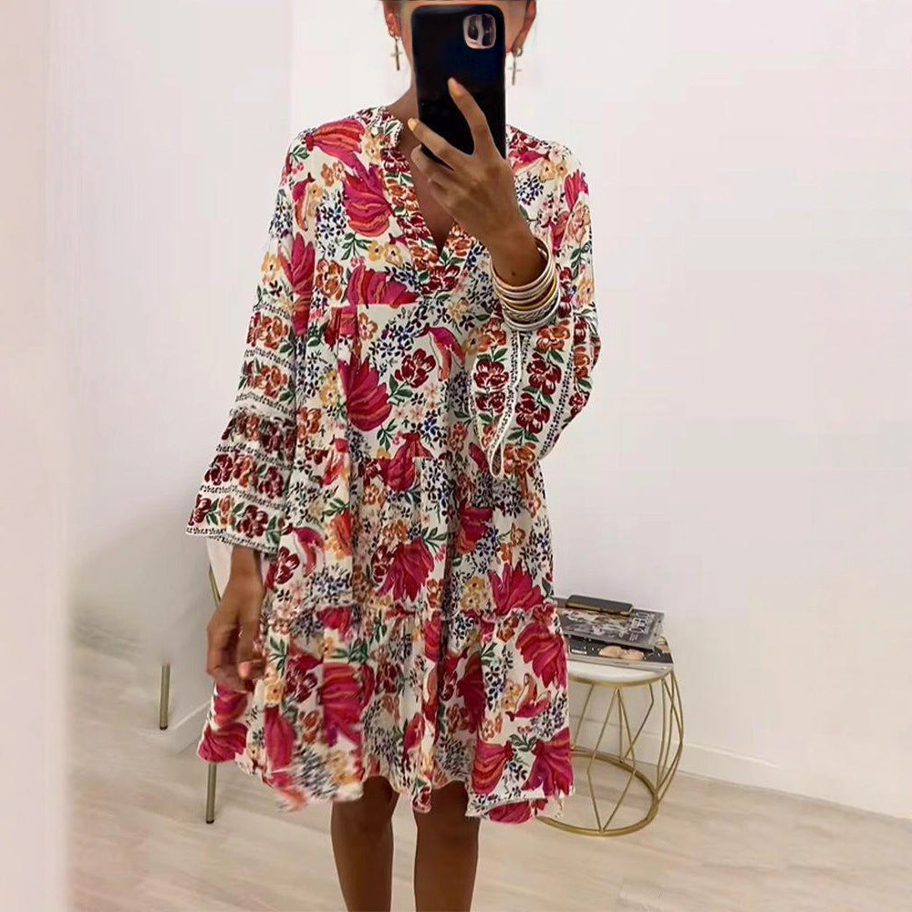 Ladies' floral ruffle mini dress in Boho style with V-neck and tiered silhouette Mune Fashion