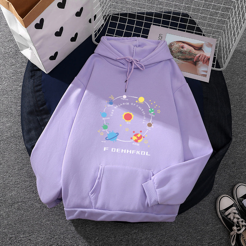 Women's hooded sweatshirt in astronomy print with kangaroo pocket and adjustable drawstring Mune Fashion