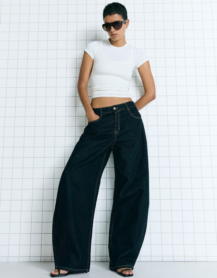 Women's high waist palazzo denim with wide leg and clean five-pocket design Mune Fashion