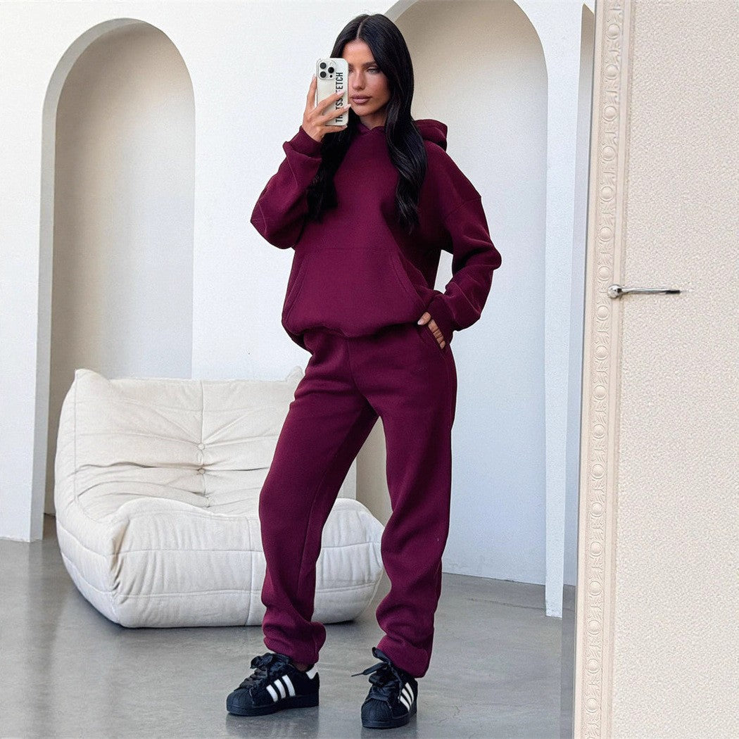 Women's loungewear set with oversized hoodie and high-cut drawstring jogger pants made of cotton blend Mune Fashion