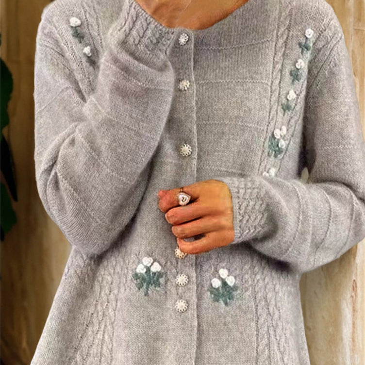 Women's knit cardigan with floral relief embroidery and cable pattern Mune Fashion